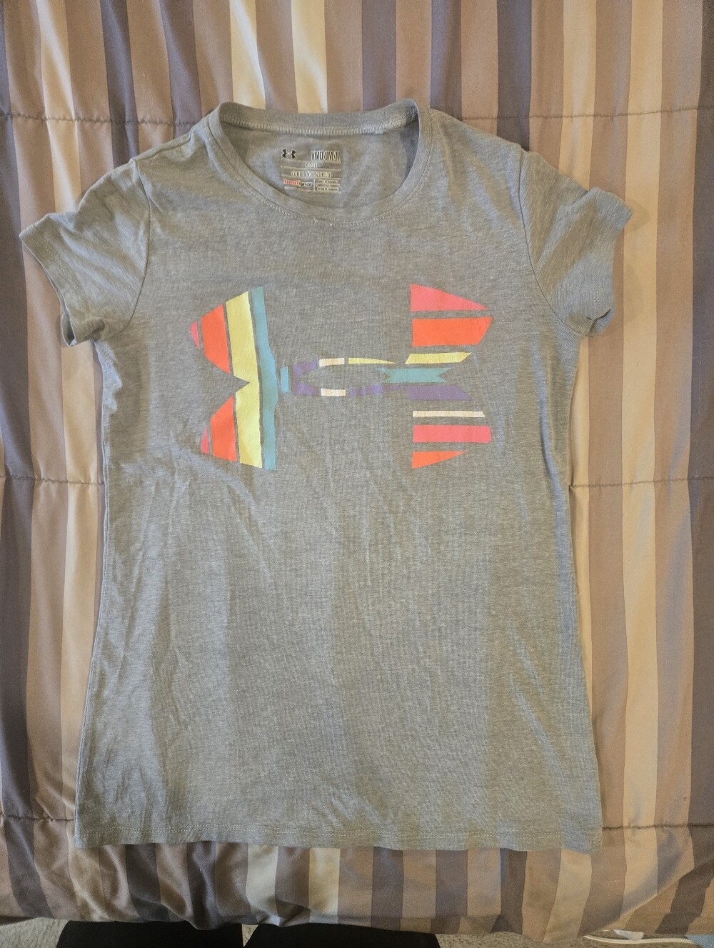 Under Armour Gray Girls' Short Sleeve Tee with Bright Striped Logo